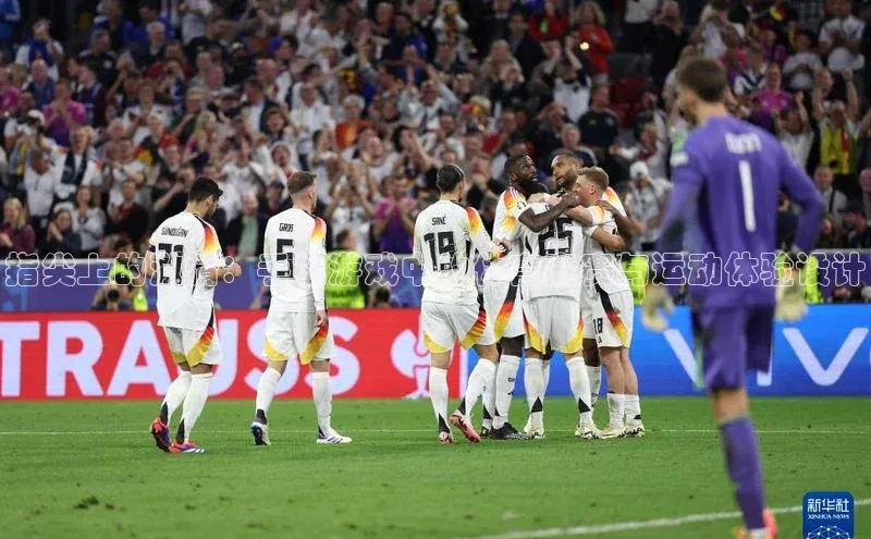 指尖上的激情：手机游戏中的体育竞赛与运动体验设计